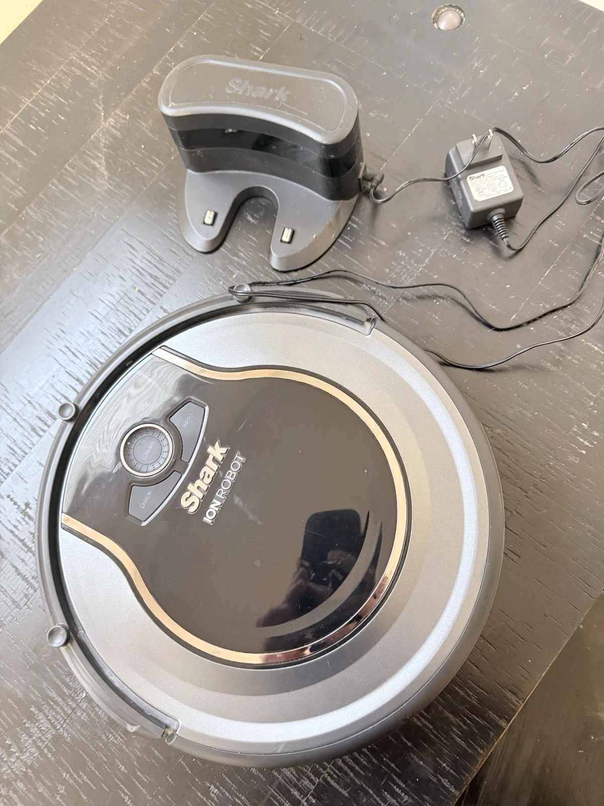 Shark ION Robot RV750 Robotic Vacuum Bagless Cordless Black Gray w/Dock