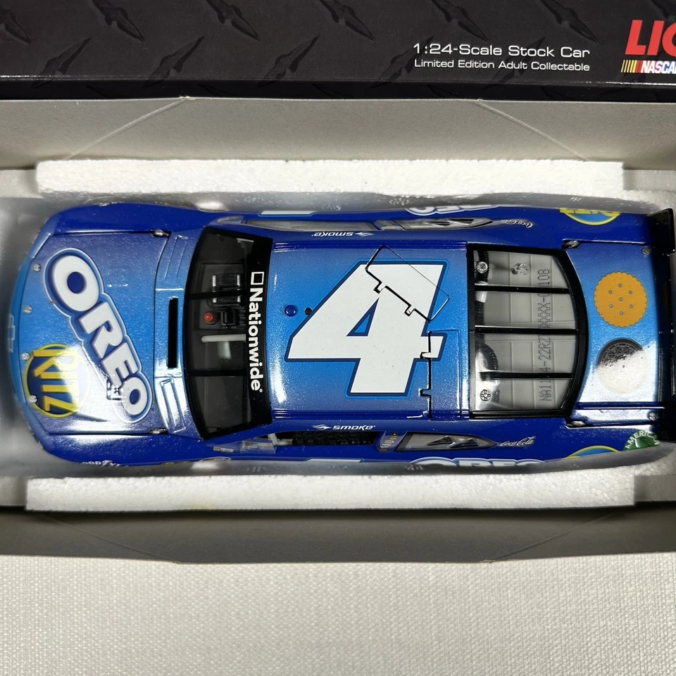 Chevrolet Impala 2011 Tony Stewart #4 Oreo Ritz 1:24 diecast RCCA ELITE 1/125 Foto 2 de 4