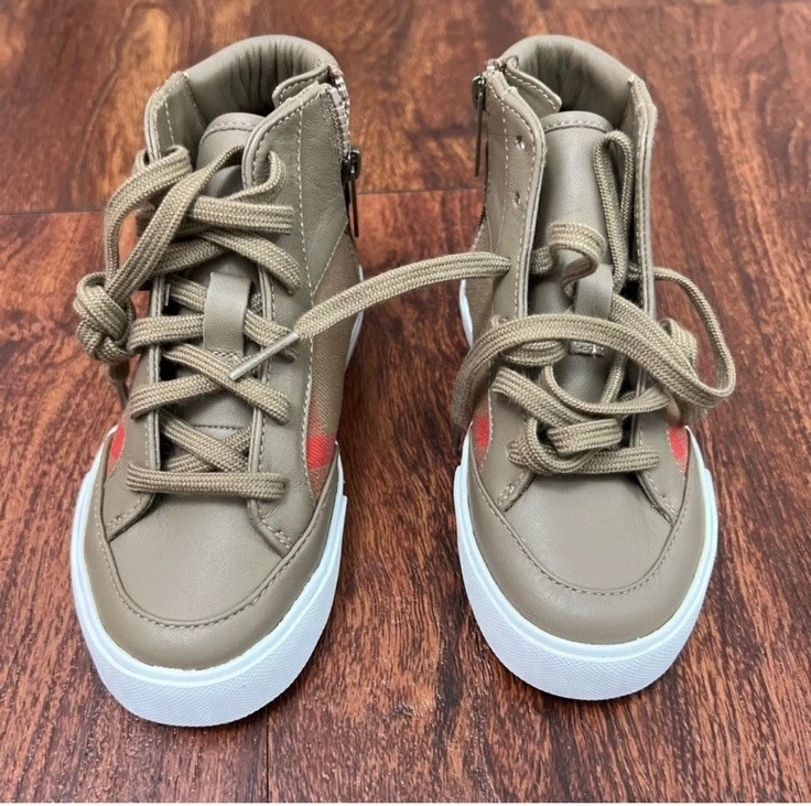Toddler Burberry High Top Sneakers Foto 2 de 4