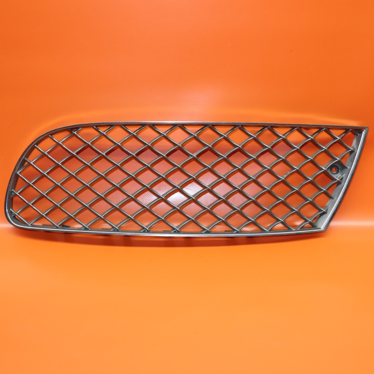 BENTLEY FLYING SPUR GRILLE LEFT DRIVER LOWER 2005 2006 2007 2008 3W5807683 OEM