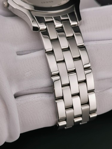 GUCCI 5500M Men's Quartz Watch | Lightly Used | Japan Seller - Picture 4 of 9