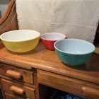 VTG Pyrex Primary Colors Mixing Bowls Set of 3 Yellow 404, Green 403, Red 402
