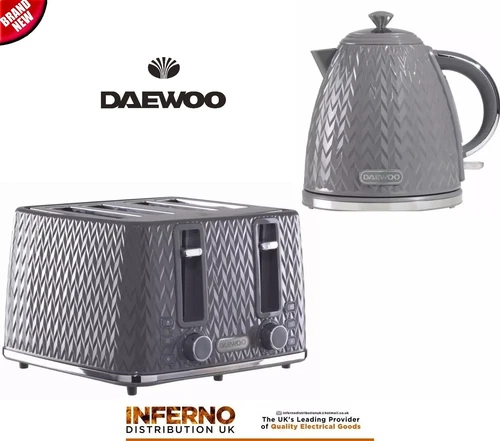 Daewoo Argyle 1.7L Jug Kettle And Matching 4 Slice Toaster Set In Gloss Grey