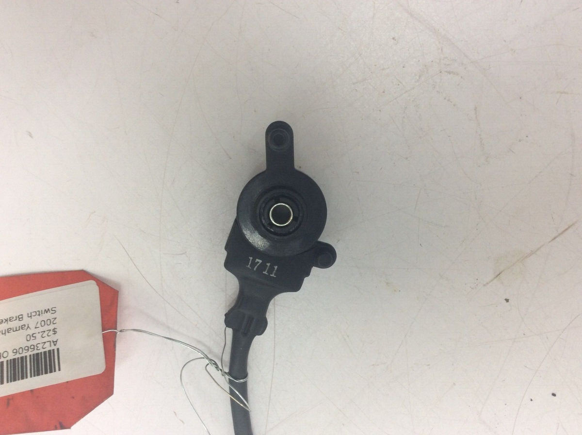 Yamaha Brake Stop Switch Assm Phazer Apex Vector Attack Nytro 8FP