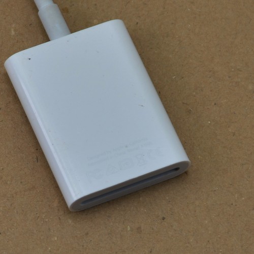 Apple Lightning to SD Card Camera Reader - Picture 3 of 4