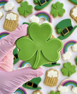 Kleeblatt Ausstecher und Fondant Stempel Präger, dreiblättriges Kleeblatt, St. Patrick s