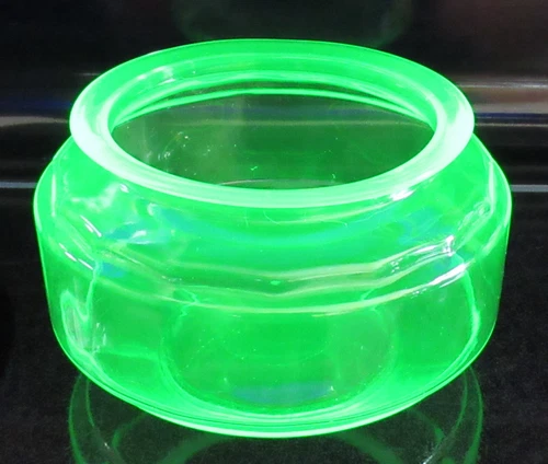 Vtg Green Uranium Depression Glass Fish / Turtle Bowl