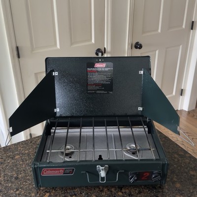 Vintage Coleman Model 5423E721  2-Burner Propane Camp Stove Used Once USA Made