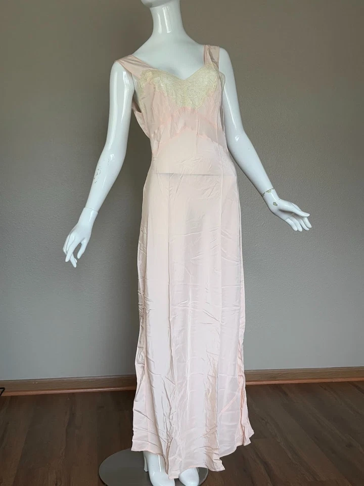 VTG 1930'S RAYON CREPE DE CHINE NIGHTGOWN LACE BODICE SZ 34 - Image 3 of 4