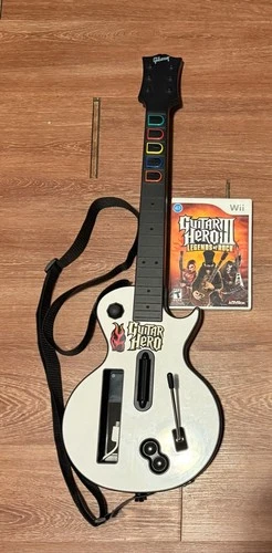 Nintendo Wii Guitar Hero 3 Legends of Rock Bundle Game and Les Paul Guitar