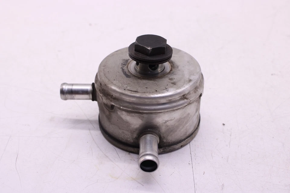 06-20 YAMAHA YZF R6 ENFRIADOR DE ACEITE DE MOTOR Foto 2 de 4