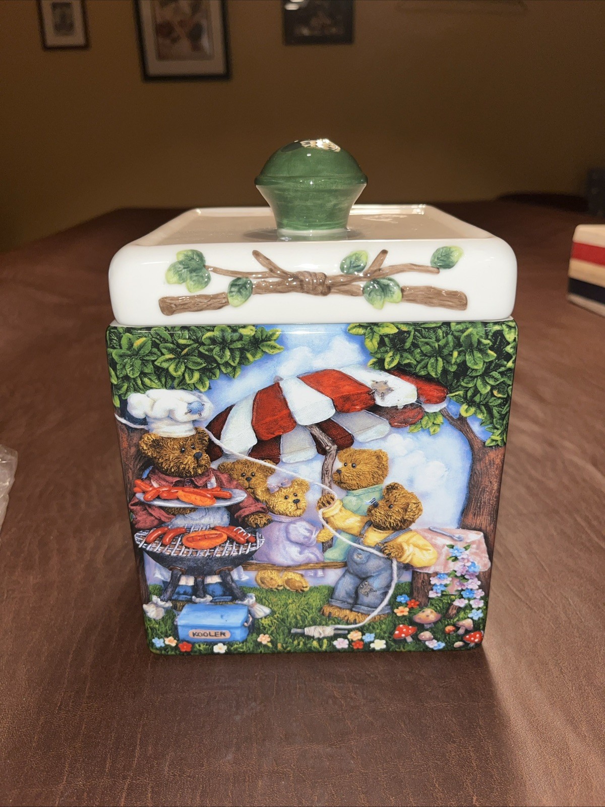Danbury Mint BOYDS BEARS 2005 Canister- 7”