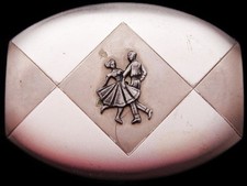IK05117 VINTAGE 1970s  SQUARE DANCING COUPLE  SILVERTONE BELT BUCKLE