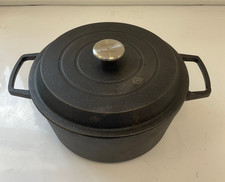 Nadya Prestige Cast Iron Cooking Pot with Lid 26cm Diameter