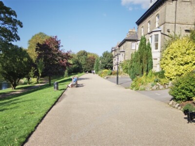 Photo 6x4 Broad Walk, Buxton Buxton/SK0673 Traffic-free and overlooking  c2009