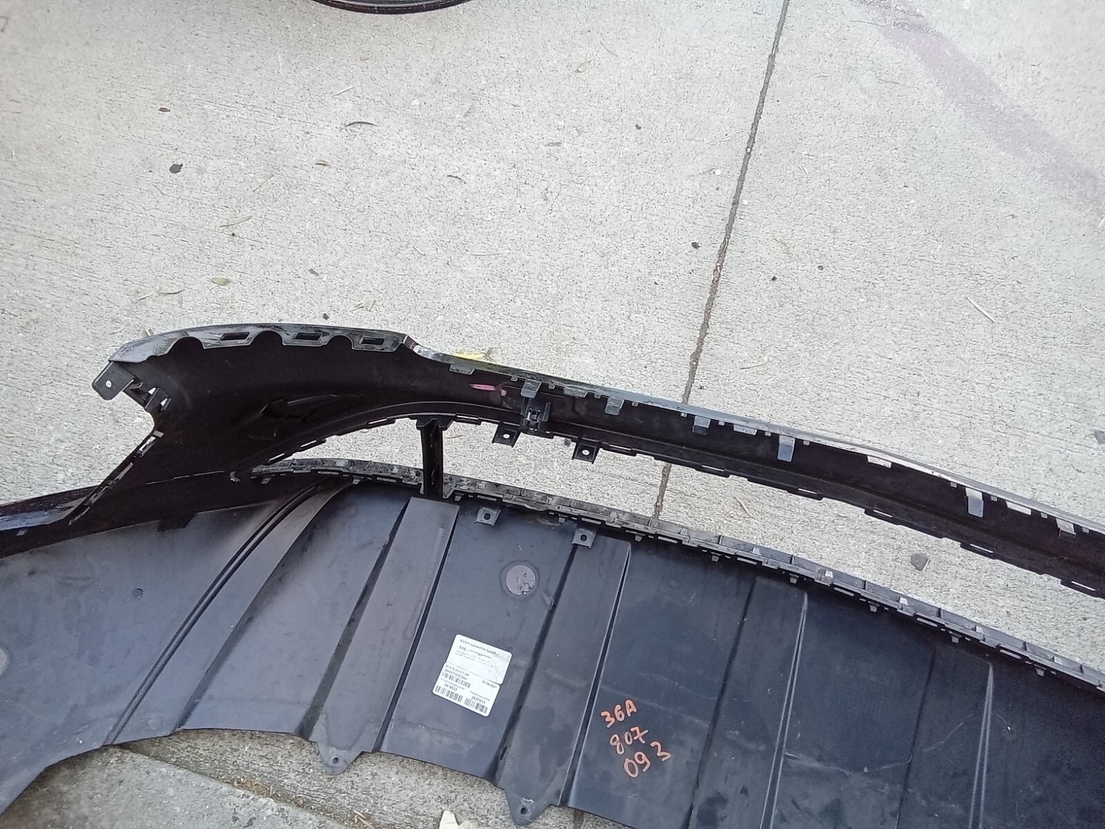 2021-2022 Bentley Bentayga Gen 2 BY636-2 Front Bumper Cover 36A807103 OEM (W2)