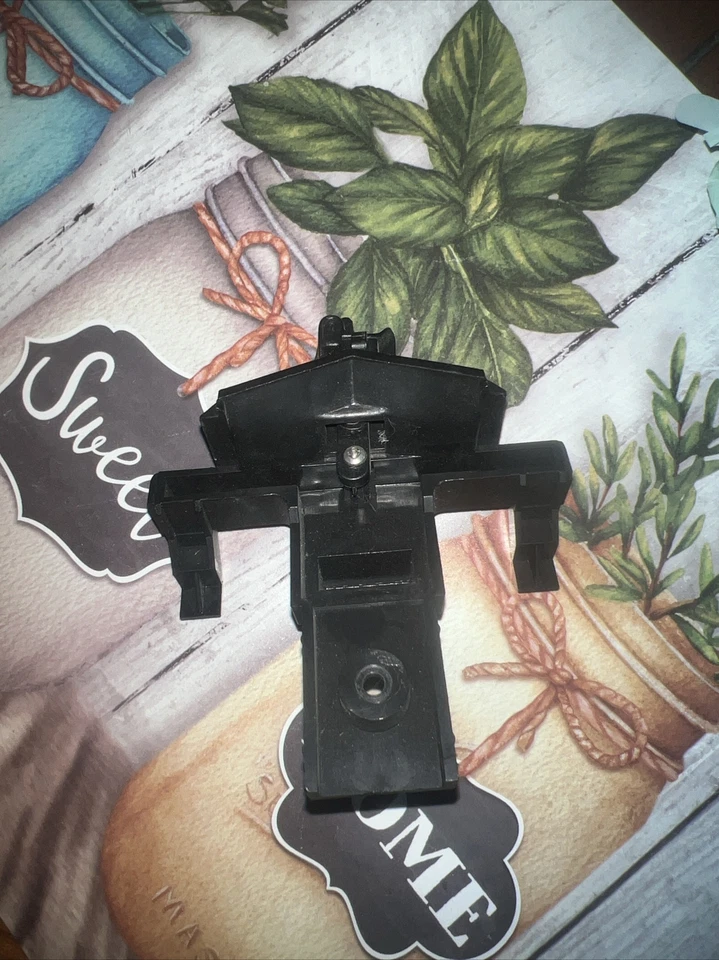 LIONEL Large Scale G Scale 8-85102 COWCATCHER With Front Coupler - Image 3 of 3