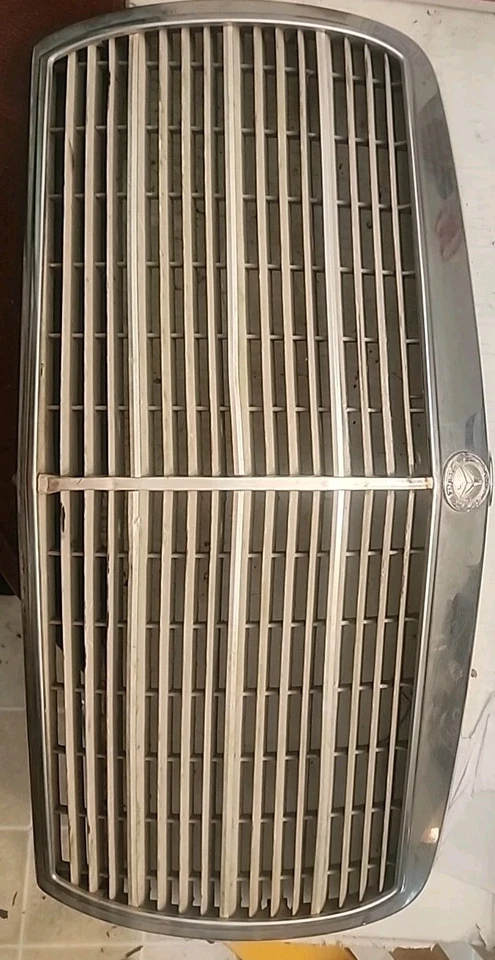 Mercedes Benz 300D W123 1981 diésel turbo parrilla delantera OEM 👍 F/s Foto 2 de 4