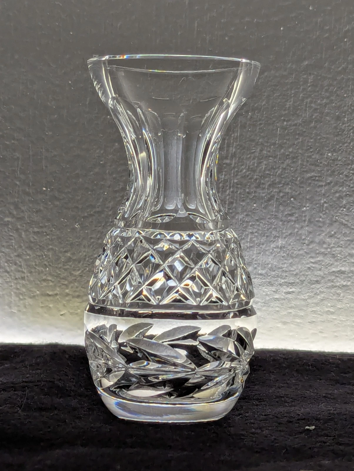Waterford Crystal Violet Vase Glandore EUC Gothic Mark RETIRED Lip Blemish