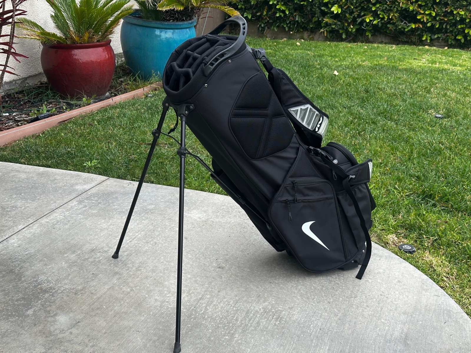 Stand Bag Black &ndash; New &ndash; Cart & Carry Compatible