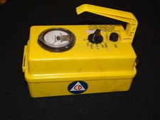 Vintage Civil Defense Victoreen  Model CDV-710B  Geiger Counter UNTESTED