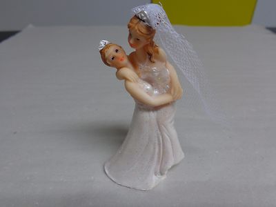 Mrs & Mrs Tortenfigur – Witziger Tortenaufsatz Für Frauenhochzeit, Lesbische Hochzeit, Ca. 9 Cm, Inkl. 3 Sticker
