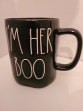 RAE DUNN HALLOWEEN "I'M HER BOO" MUG BLACK (CN--M-6)