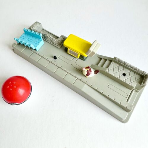Micro Machines: Pokémon Pre-Production Playset - Viridian City - Picture 2 of 5