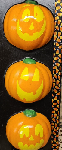 Fun Hand Painted & Crafted Jack-o-Lantern Muffin Pan Halloween Autumn Decoration - Picture 3 of 6
