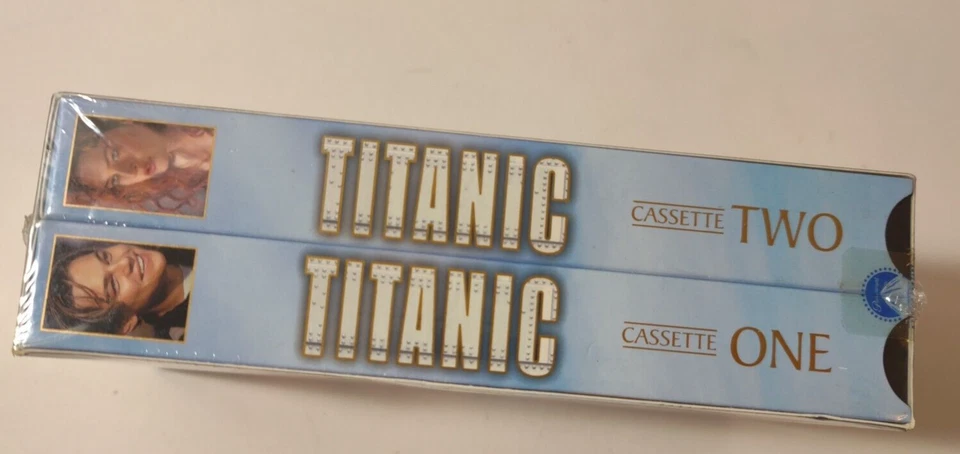 Titanic VHS Sealed -  2vhs digitally remastered paramount watermark - Image 3 of 4