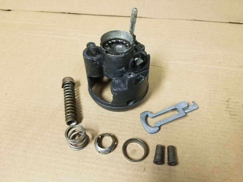 87-95 Jeep Wrangler YJ Tilt Steering Column Inner Bearing Housing - Image 2 of 2