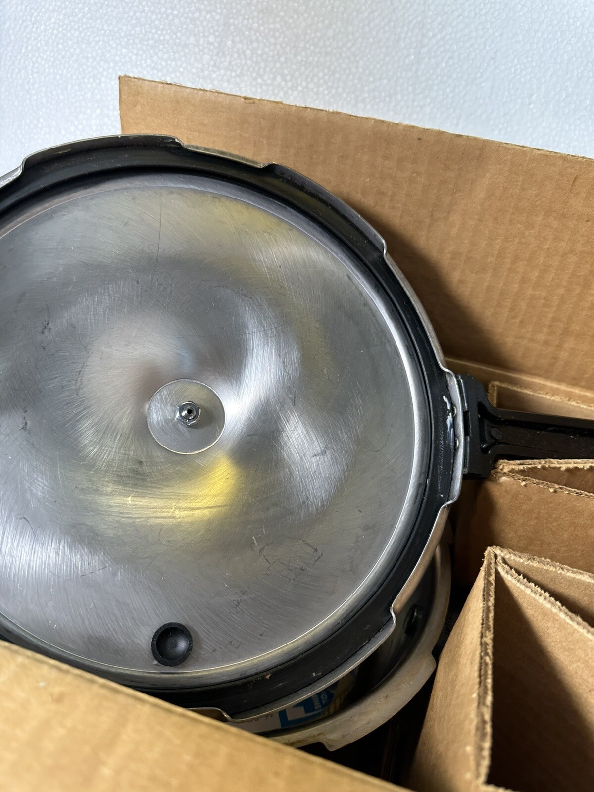NOP --PRESTO Pressure Cooker 4QT Stovetop Stainless Steel 01310 READ!