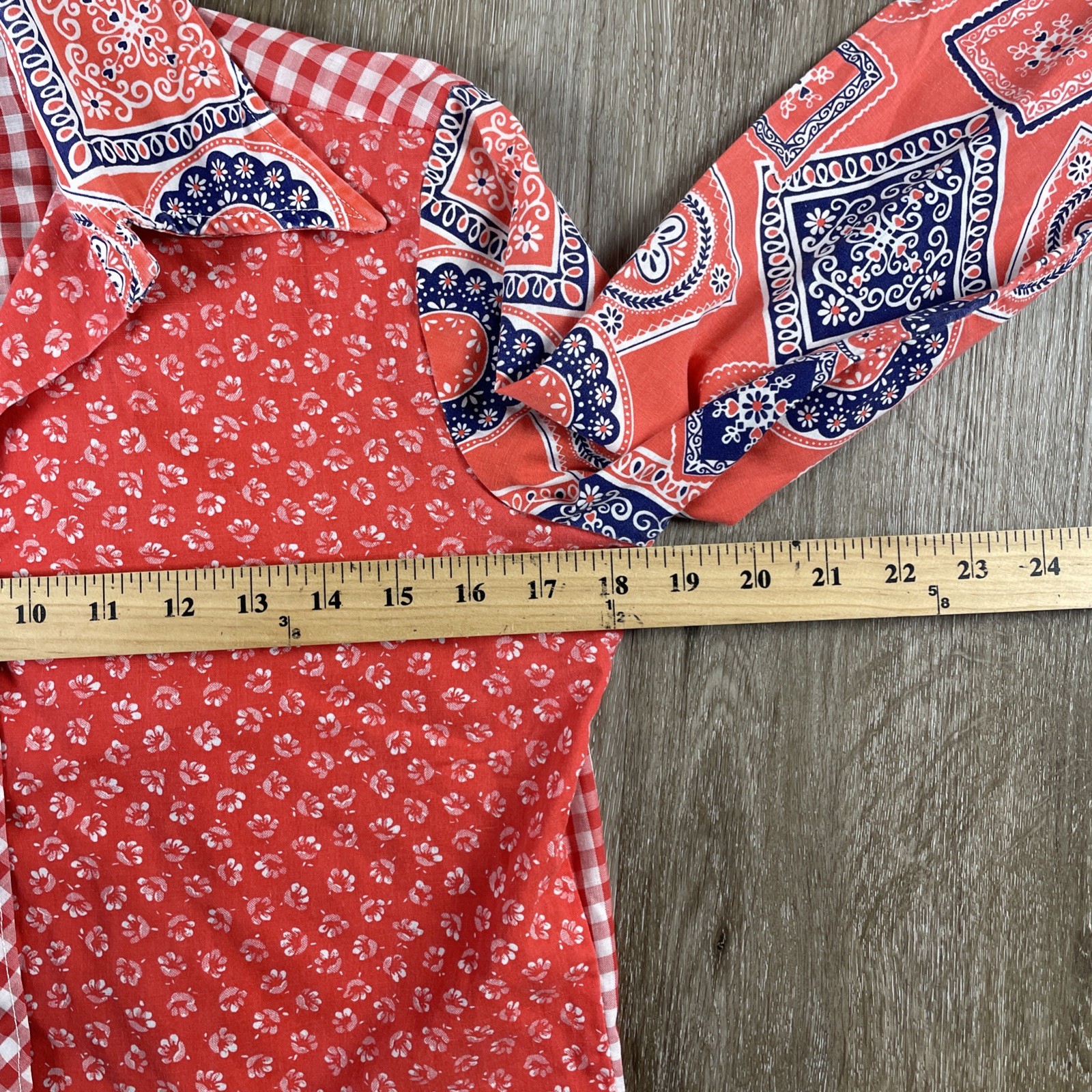 Vintage 70s Daisy Patchwork Point Collar Pocket B… - image 7