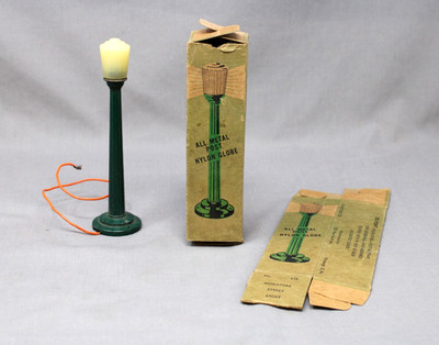 H&H Sales Co. O Scale Du Pont Boulevard Light with TWO Original Boxes, C7