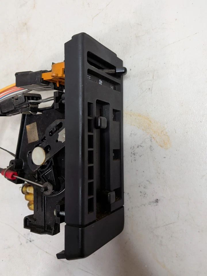 88-94 GMC Blazer S10 S15 非交流加热器控制黑色 BEZEL Sonoma 89 90 91 92 93 — 第 3/4 张图片