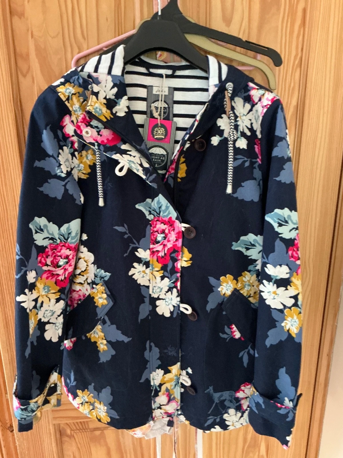 BNWT JOULES COAST RIGHT AS RAIN ANNIVERSARY WATERPROOF HOODED JACKET BNWT 12