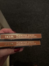 Lacura Flawless Swipe