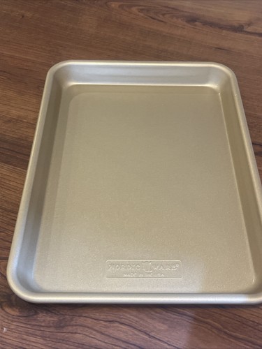 Nordic Ware Naturals Nonstick 4-Piece Quarter Sheets - Picture 8 of 9