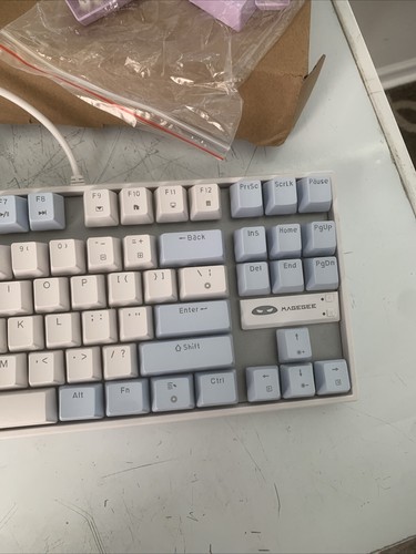 Mechanical Gaming Keyboard Blue & White Keycaps USB wired MageGee 75% NIB - Picture 8 of 24