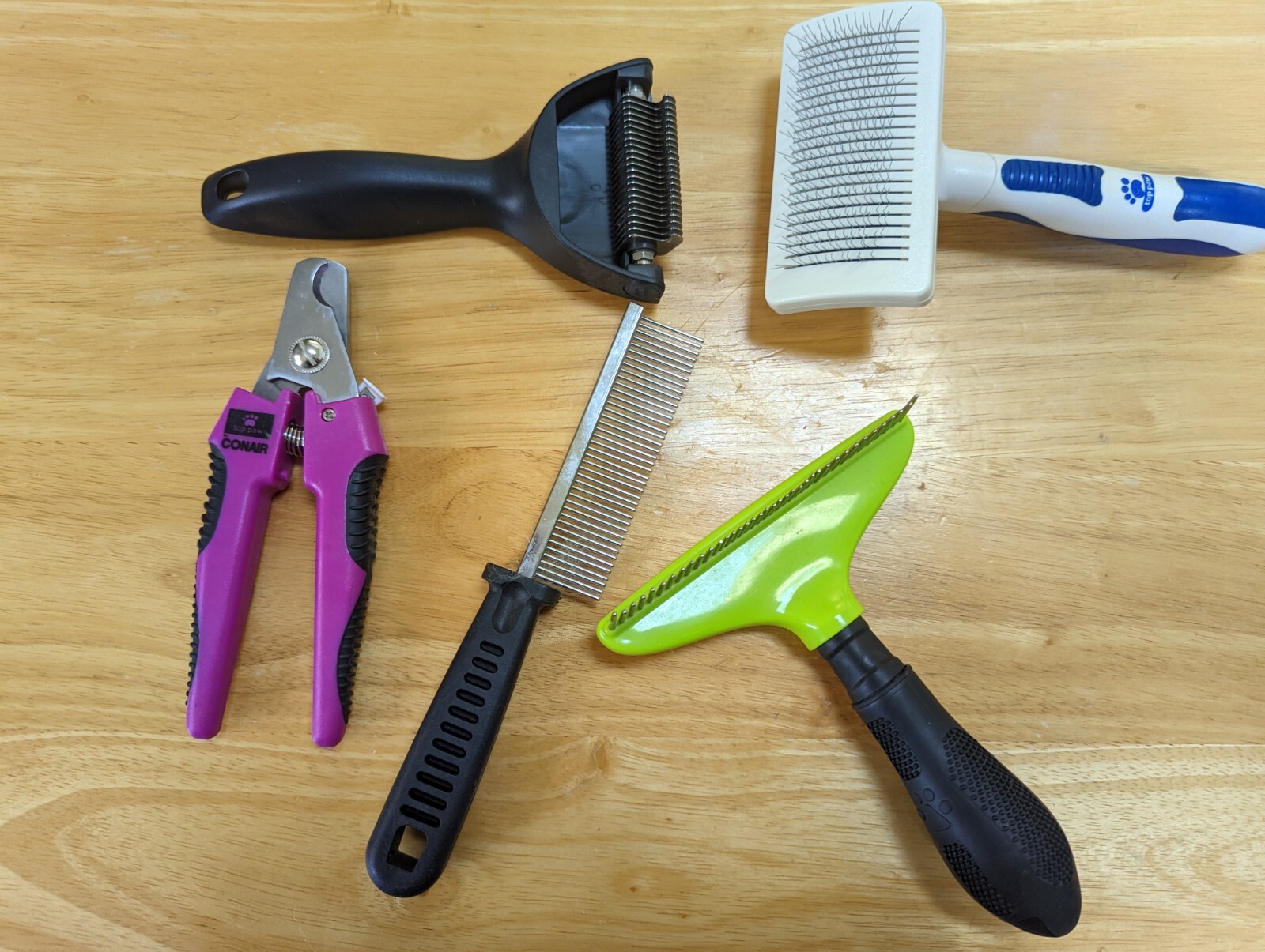 Awesome LOT of Dog/Cat Tools Deshedding/Dematting/nail clippers, great brands!!