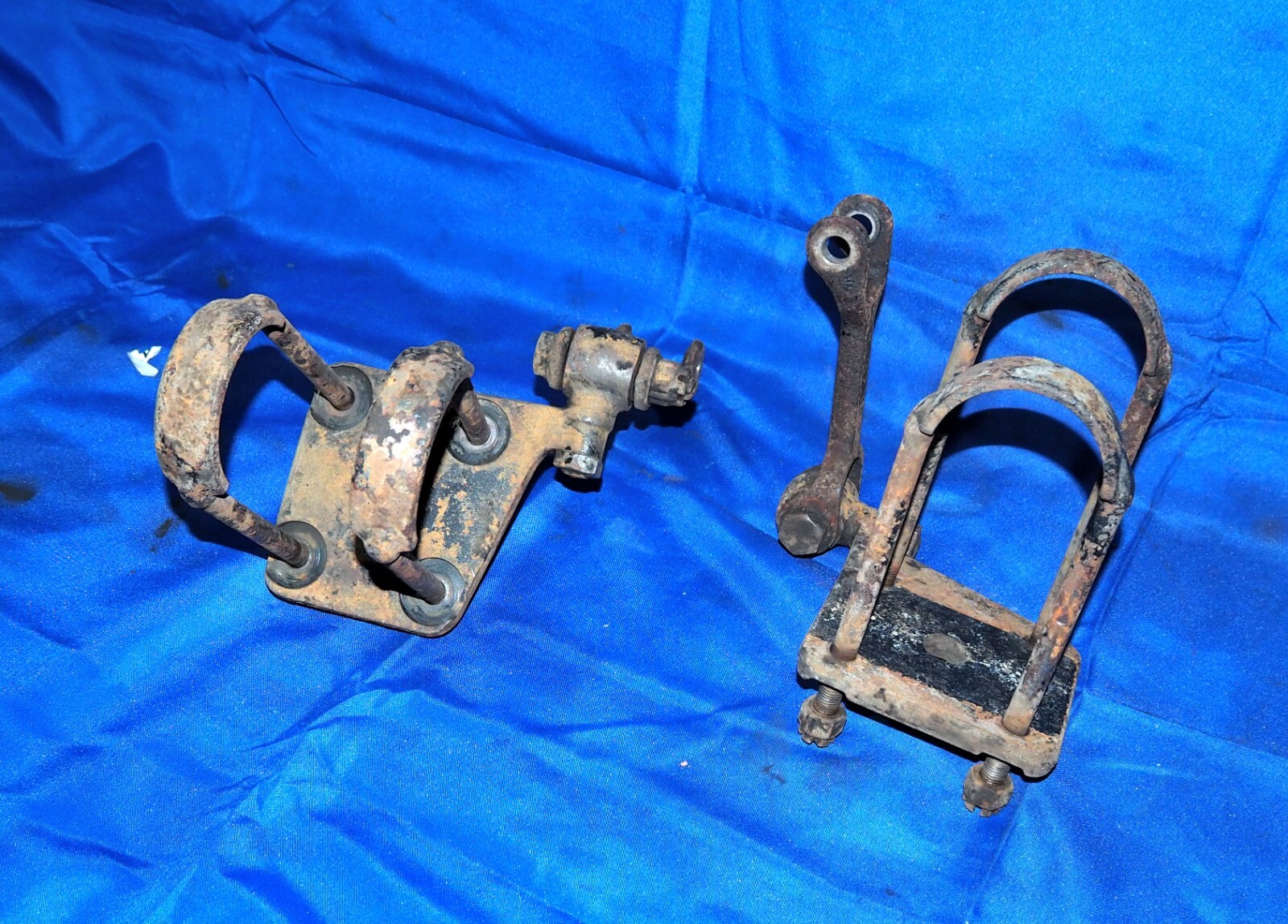 1945-1955 Bentley MkVI Rear Axle Tube U Bolt Mount Pair OEM W/90 Day Warranty
