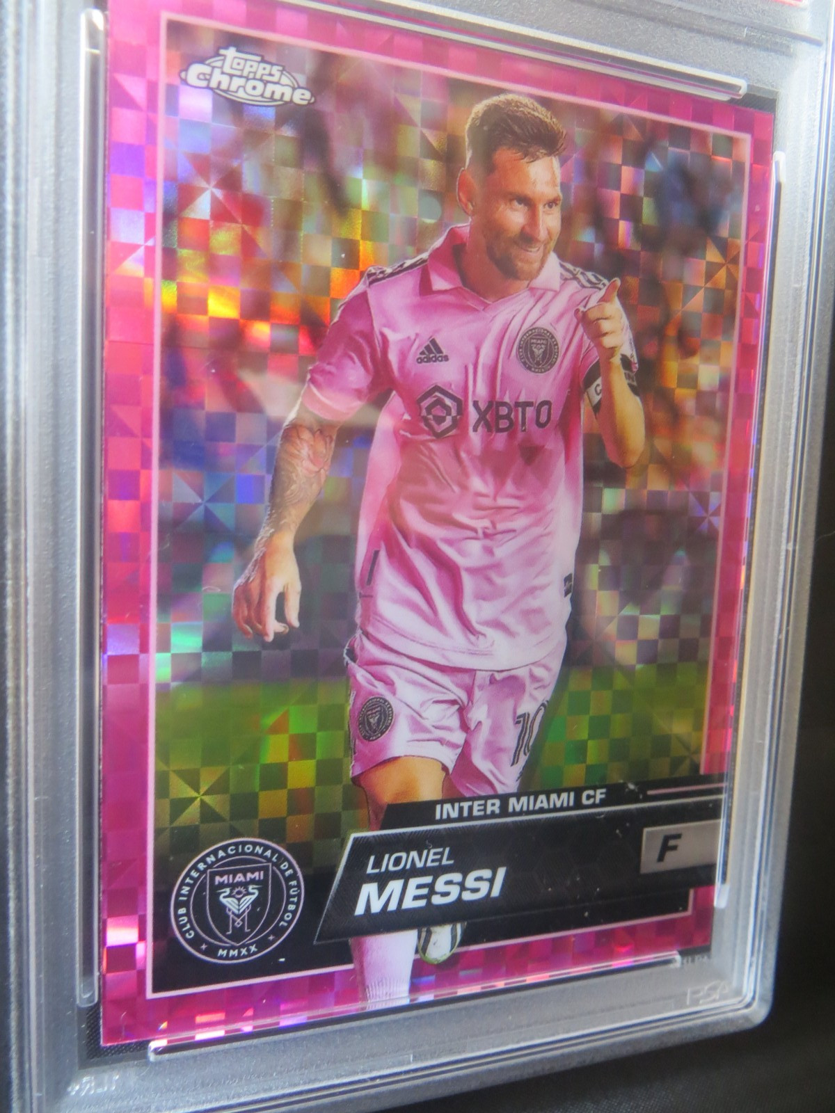 2023 TOPPS CHROME MLS #58 - LIONEL  MESSI - PINK  X-FRACTOR  - PSA  MINT  9 view 6