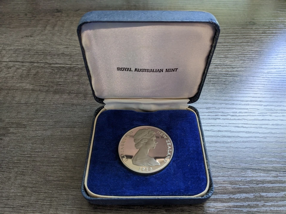Moneda de prueba de 1 dólar Reina Isabel 1972 de Nueva Zelanda en estuche #20 OGP Foto 3 de 4