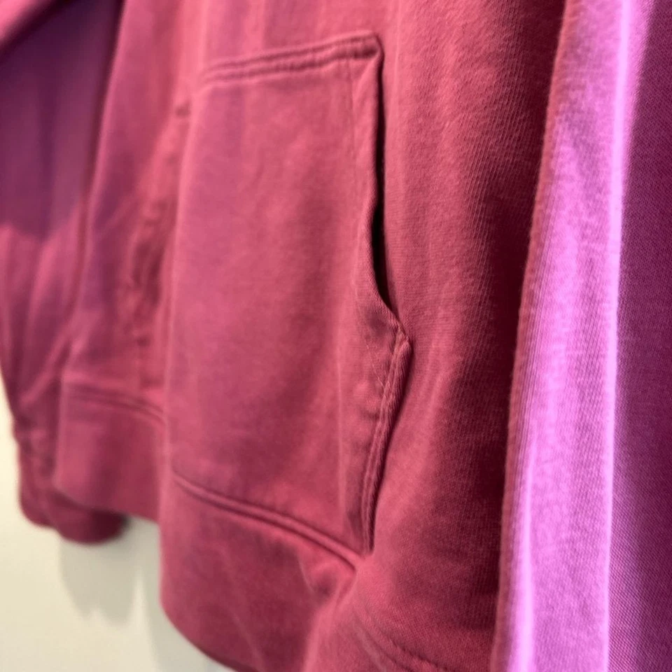 Moletom com capuz Under Armour Berry com logotipo rosa, tamanho YM - Imagem 4 de 4