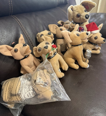 Bundle of Taco Bell Chihuahua Plush Toy Beige Fast Food Collectibles 