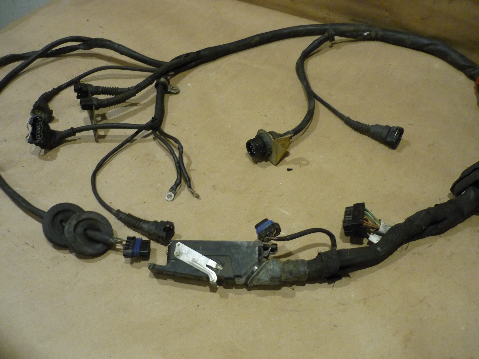 Ferrari 512 TR - Injection System Cables For Cyl 1-6  - P/N 147202