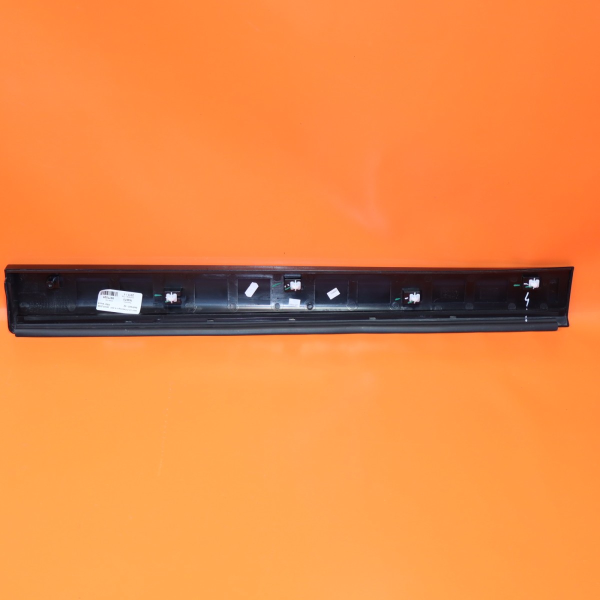 Rolls-Royce Cullinan 2025-2026 Rear Right Body molding Black