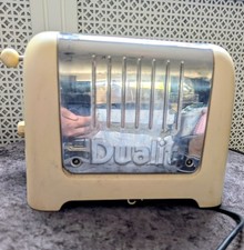 Dualit 2 Slice Toaster. Cream Colour Model 2NG2GB. FOR PARTS ONLY