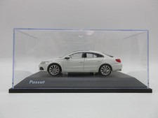 1/43 Schuco Volkswagen Passat Sedan White Minicar
