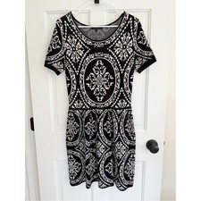 Romeo + Juliet Couture Black White Knit Fit & Flare Sweater Dress L